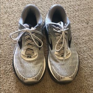 Brooks Adrenaline GTS 18